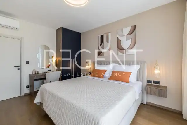 Dugi Rat - Vila 300 m², bazen, sauna ,pogled na more