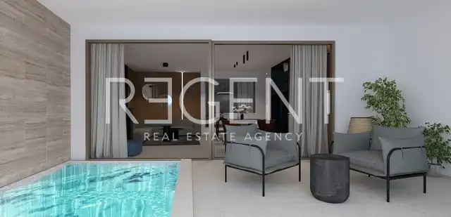 Šibenik, Grebaštica - Trojizbový byt s bazénom a strešnou terasou 114 m2 NOVÁ STAVBA
