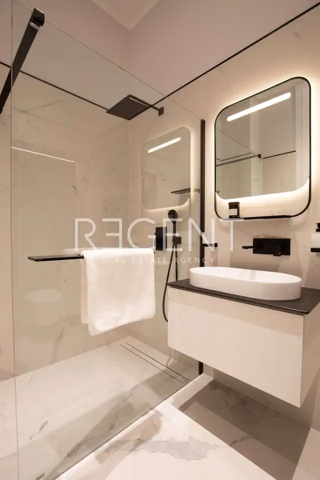 Opatija, Zentrum - Luxuriöse Wohnung in einer Villa in einzigartiger Lage, 108 m2