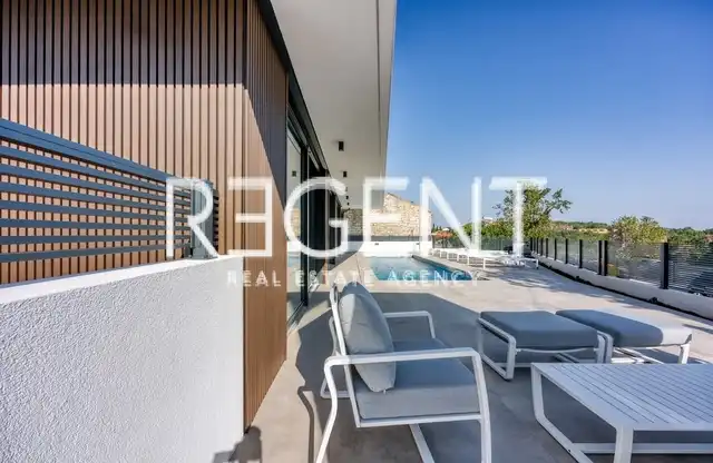 Istrie, Rovinj - Exkluzivní vila s bazénem 178 m2