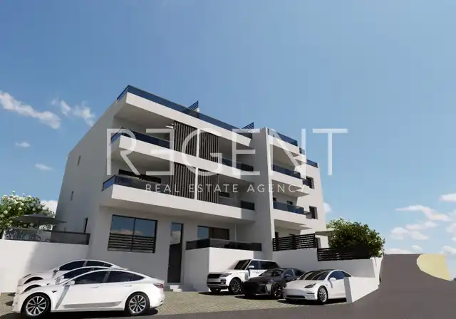 Trogir, Okrug Gornji - Appartamento con tre camere da letto con balcone e terrazza sul tetto
