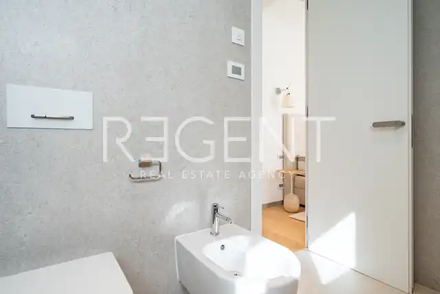 Split, Žnjan - Luxurious two-bedroom apartment with an open sea view