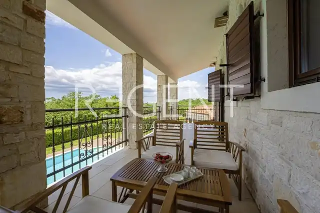 Istria, Sveti Lovreč - Autentická kamenná vila 280 m2