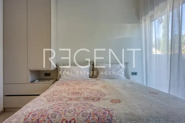 Kuća 230 m² — grijani bazen, krovna terasa, Poreč
