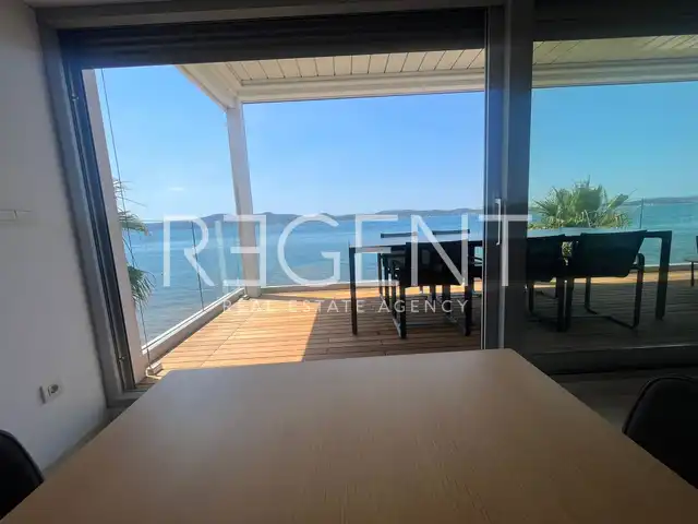 Zadar, Sukošan - Luksuzni penthouse v prvi vrsti do morja