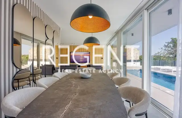 Istrie, Rovinj - Exkluzivní vila s bazénem 178 m2