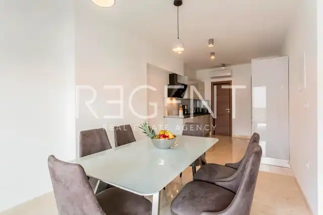 Podstrana - Three-room apartment with a terrace