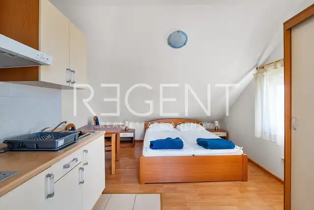 Makarska, Centrum - Apartmánový dom v blízkosti centra s hrubou plochou 186 m2