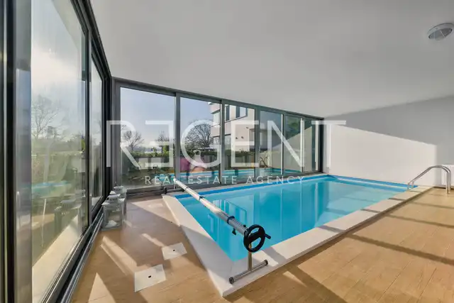 Zagreb, Jarun - Moderna hiša z bazenom ob jezeru, 400 m2