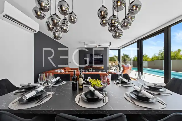Istra, Medulin - Prekrasna moderna vila 220 m2