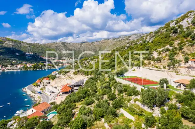 Dubrovnik, Zaton - Maison en pierre avec court de tennis et oliveraie