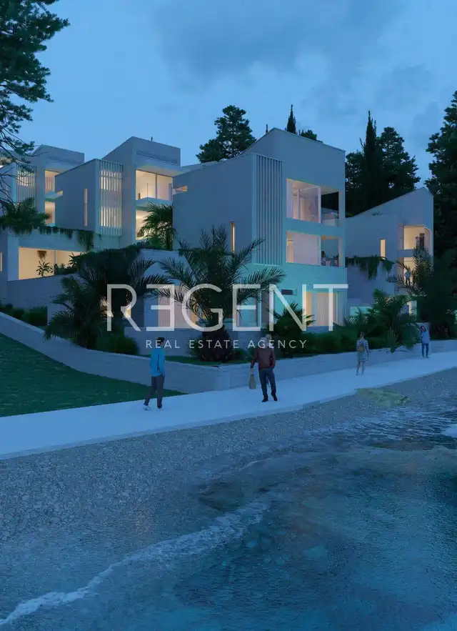Seget, Seget Donji - Luksuzna villa s bazenom prvi red uz more