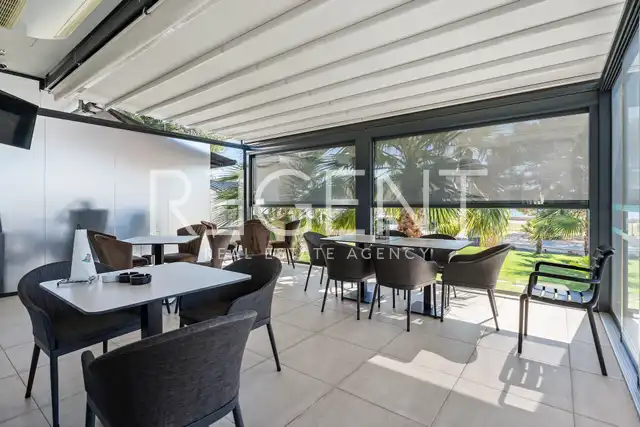 Zadar, Turanj – Exkluzívna vila s apartmánmi, prvý rad pri mori