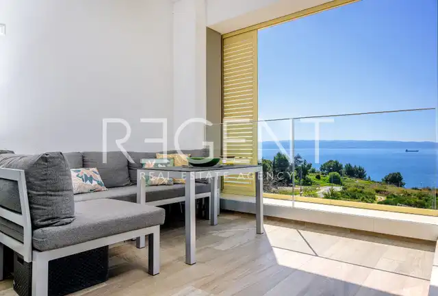 Split, Žnjan - luxusný trojizbový byt s výhľadom na more