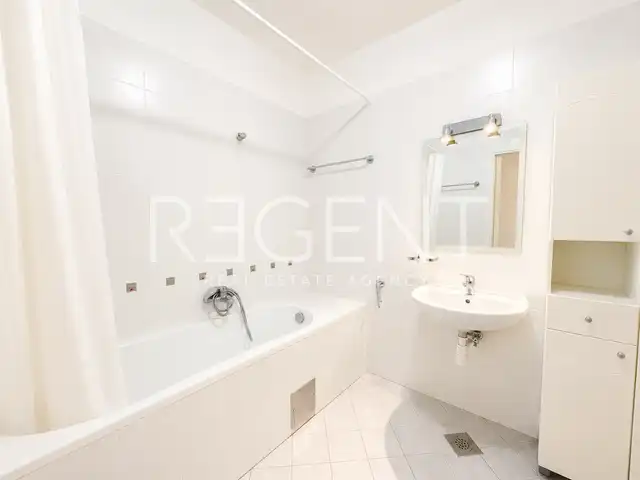Stanovanje 145 m², center Zagreba — 2 terasi, parkirišče, opremljeno