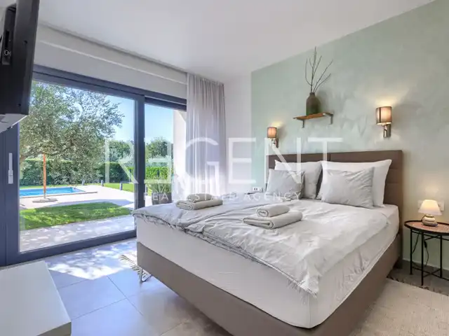 Istrie, Novigrad - Atraktivní vila s bazénem 250 m2
