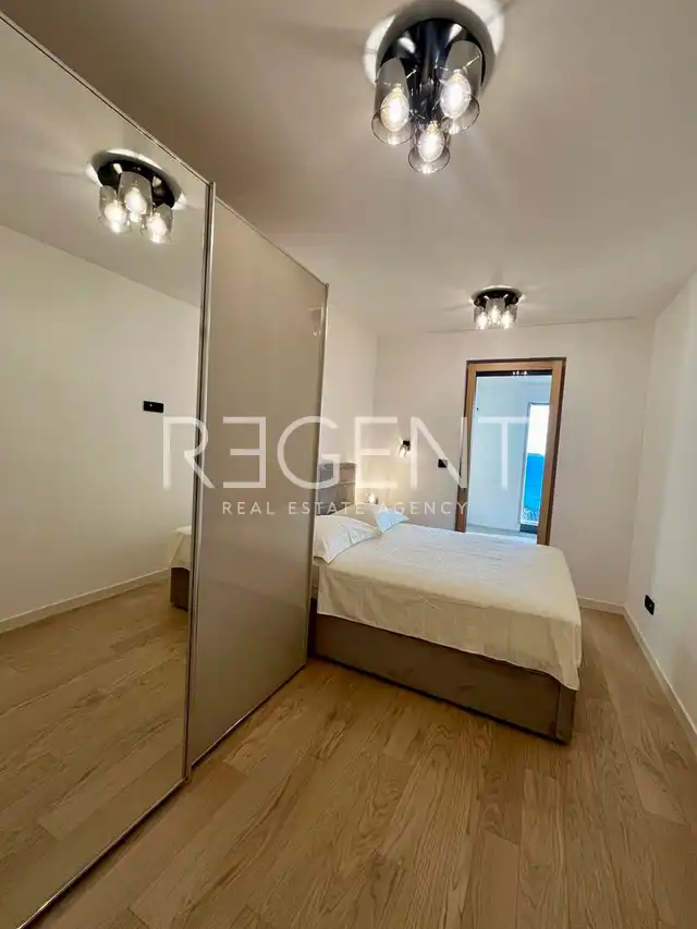 Split, Duilovo - Three-room apartment with a loggia and sea view