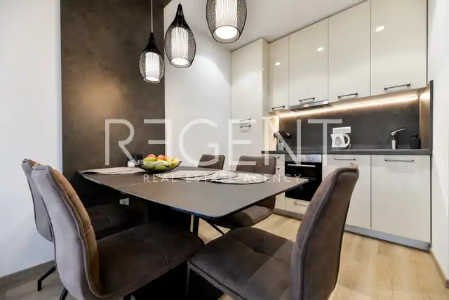 Zadar, Turanj – Exkluzívna vila s apartmánmi, prvý rad pri mori