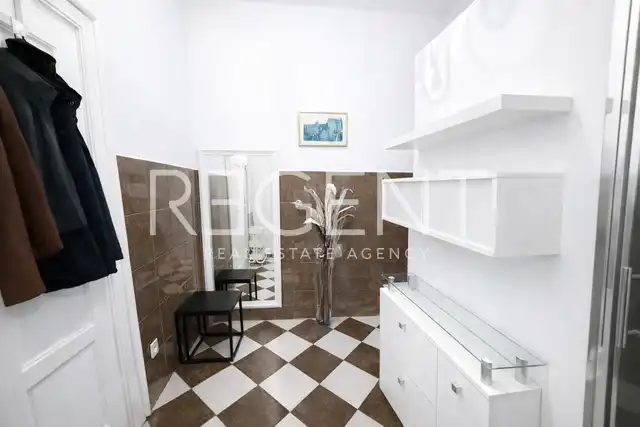 Zagreb, Center - three-room apartment for rent with a terrace