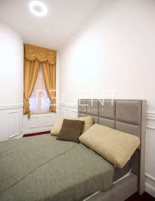 Zagreb, Donji grad, Marulićev trg – luksuzan ured od 280 m²