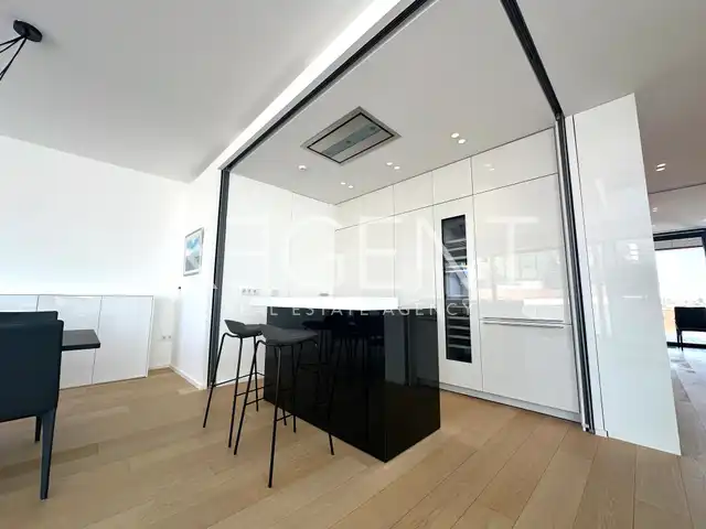 Zagreb, Centar, Ban Centar - Ekskluzivan penthouse s pogledom na katedralu