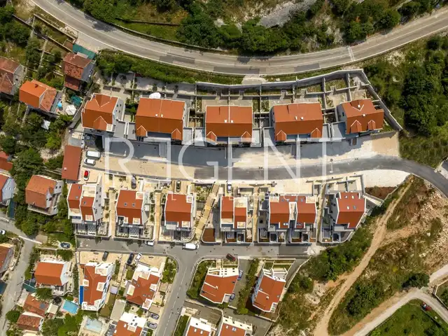 Brač, Sutivan - Three-room apartment in a residential complex, 100.90 m2