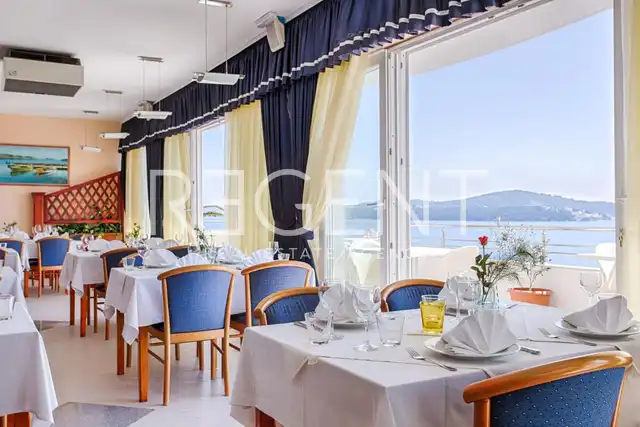 Trogir - Un hôtel élégant avec vue sur la mer
