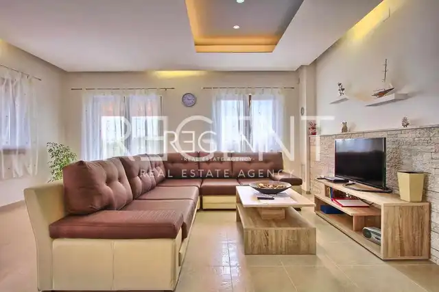 Istra, Pula – Čudovit družinski dom 294 m2