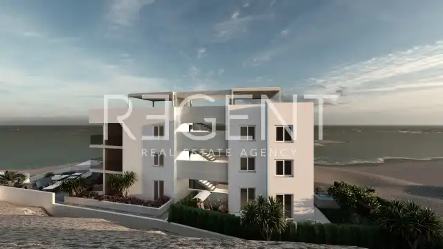Trogir, Okrug Gornji - Třípokojový byt s krytou terasou