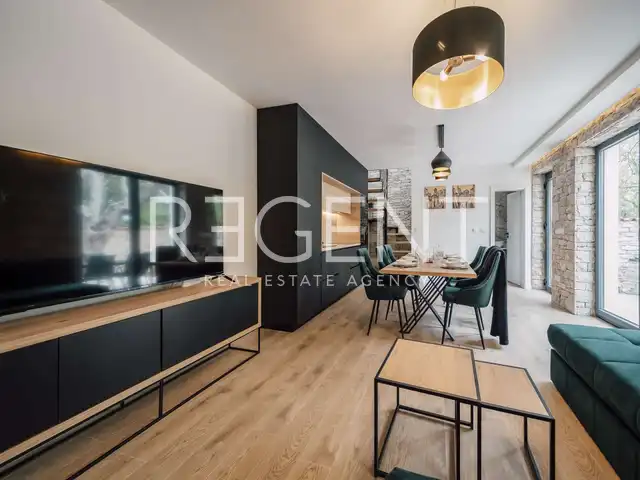 Zadar, Privlaka – Nově postavená kamenná-moderní vila