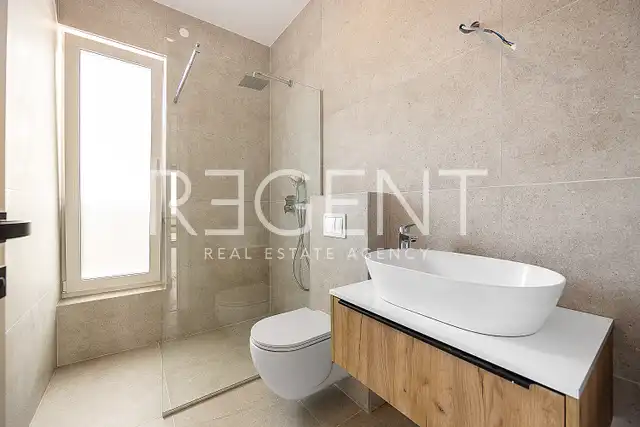 Istra, Tar - Ekskluziven penthouse s strešno teraso v novogradnji 130 m2