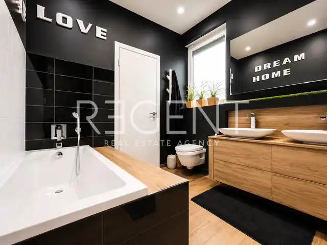 Dům 370 m², Maksimir — 4 ložnice, zahrada, garáž