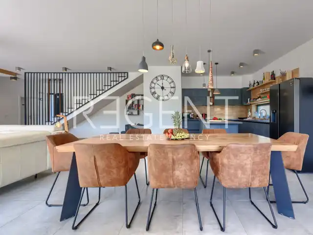 Istrie, Novigrad - Atraktivní vila s bazénem 250 m2