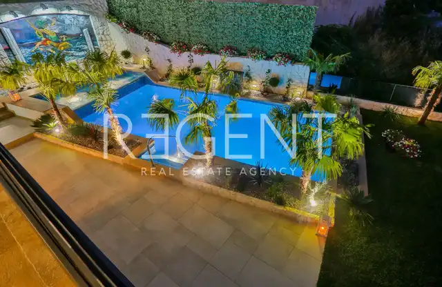 Split, Kučine - Luxusná vila 700 m2