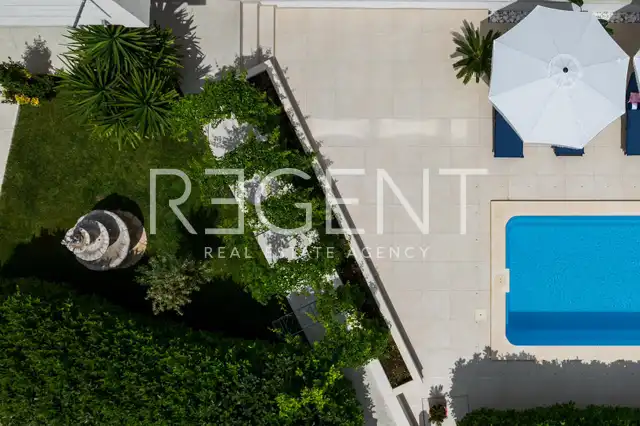 Split, Kila – stan 70 m² sa saunom, vrtom i bazenom
