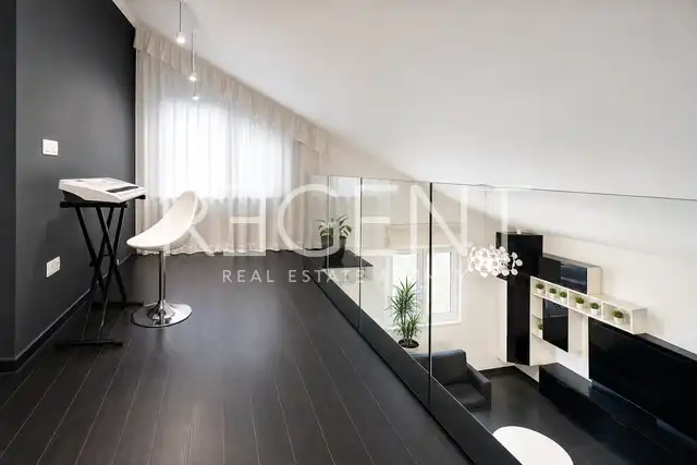 Trogir – Mezonetový penthouse 234 m², výhľad na more, garáž