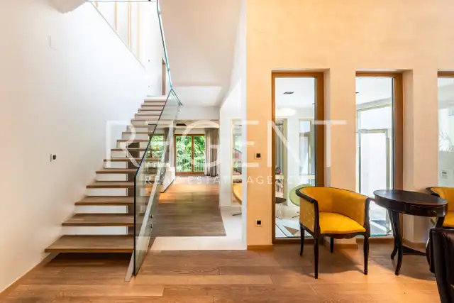 Haus 376 m², Gornje Prekrižje — Grundstück 704 m²