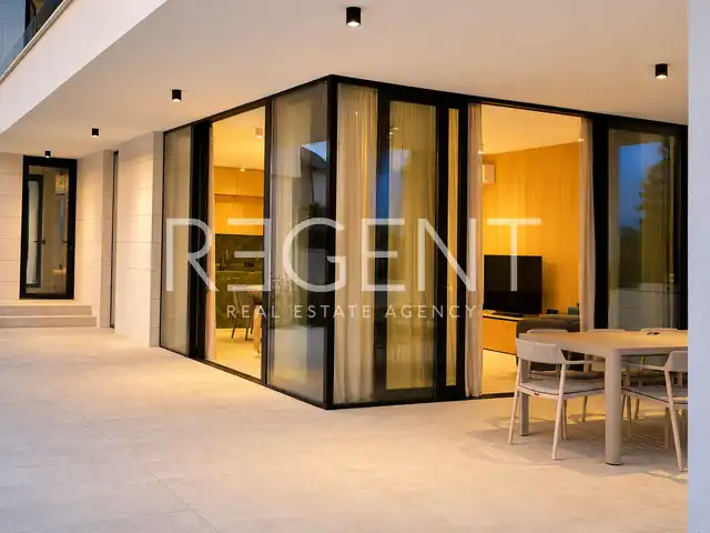 Turanj, Vila 180 m²— grijani bazen, pogled na more, 350 m od plaže