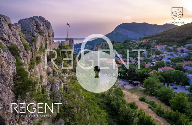Split, Klis - Stavebný pozemok s projektom vily