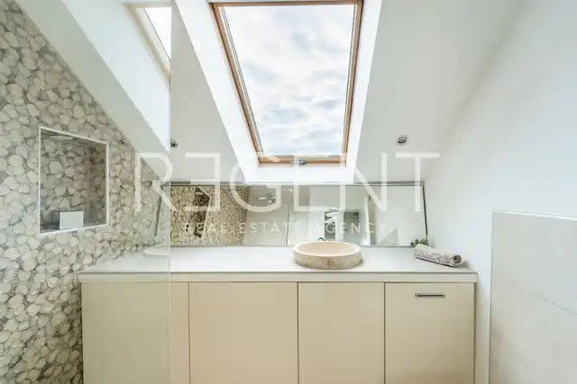 Zagreb, Perjavica - Penthouse s pogledom na Zagreb