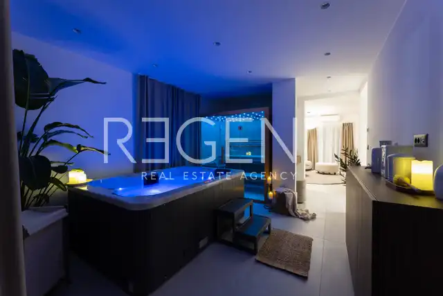 Trogir, Seget - Modern villa with heated pool and sea view