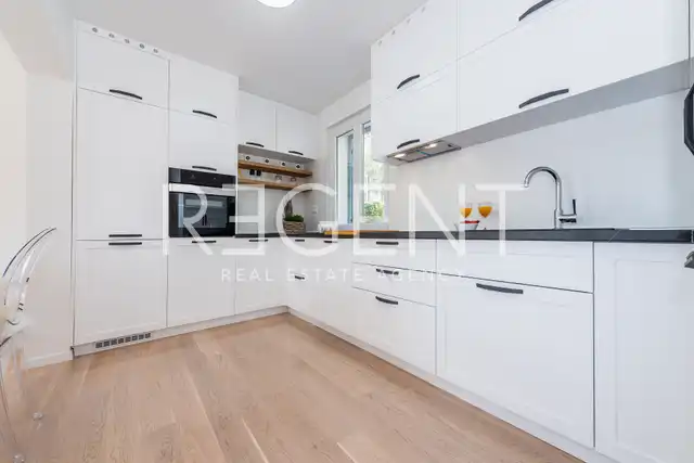 Brač, Milna - Moderní vila v první řadě u moře, 264 m2