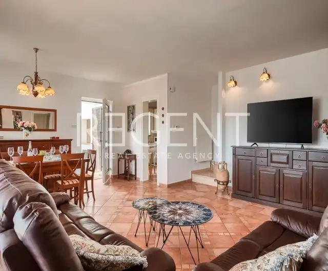 Istria, Poreč – Moderná vila s bazénom 240 m2