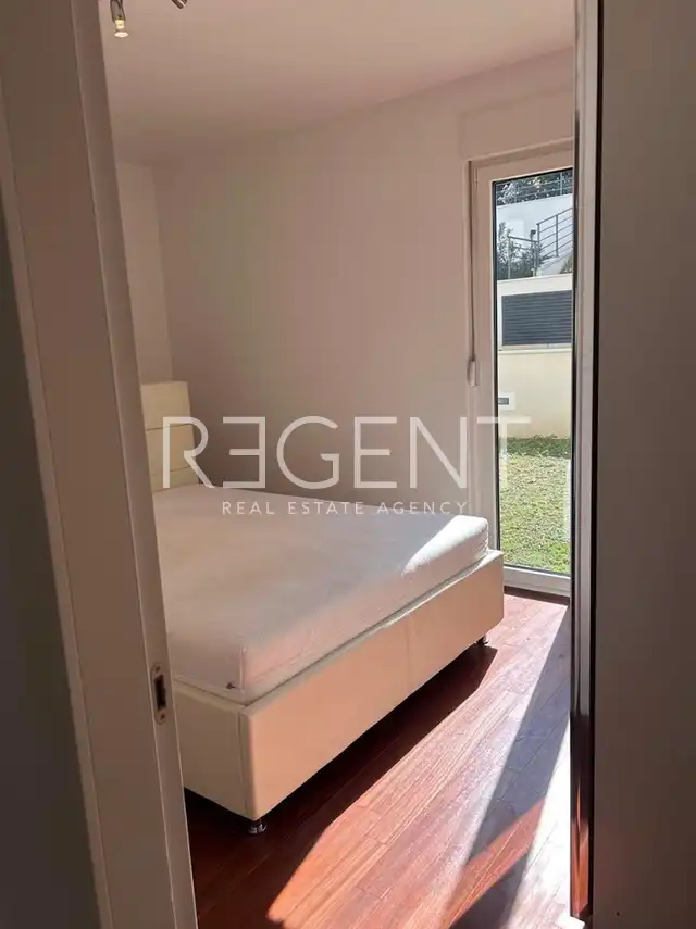 Split, Marjan - Trojizbový byt so záhradou 112 m2