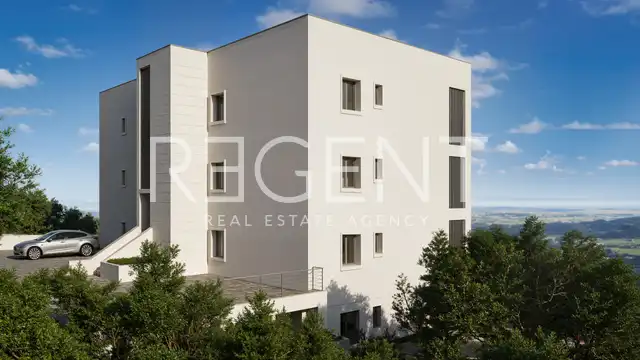 Split, Klis - Dvosoban stan u suterenu s prostranom terasom