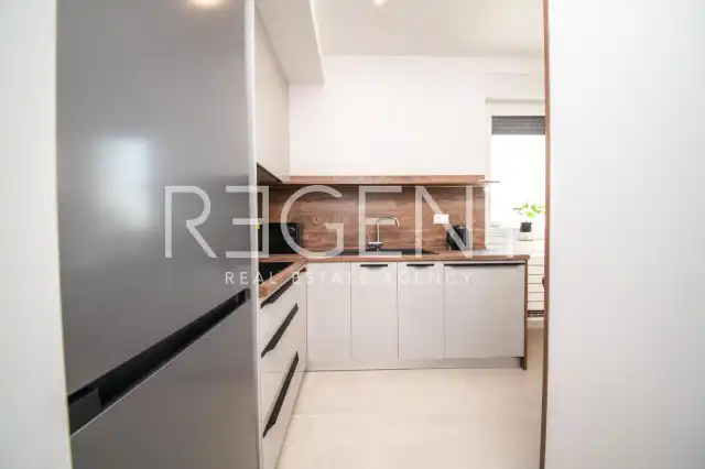 Zadar, Vrsi – trojizbové apartmány s bazénom a výhľadom na more