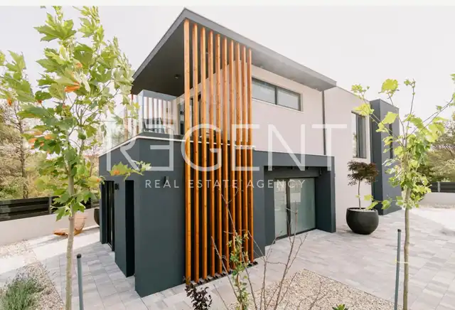 Šibenik, Vodice - Moderná vila, novostavba 200 m2