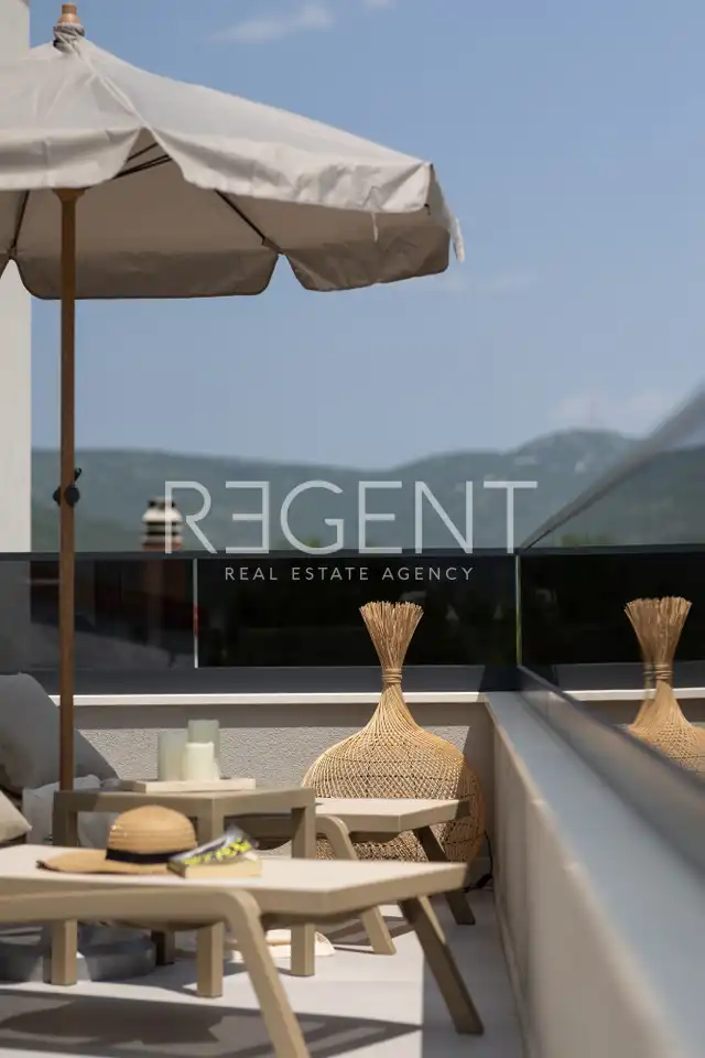 Trogir, Seget - Modern villa with heated pool and sea view