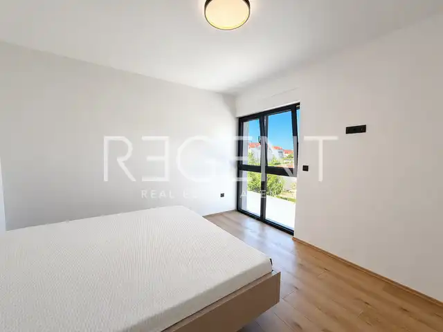 Byt 65 m2, Brodarica, Šibenik - 3-izbový, balkón, parkovanie