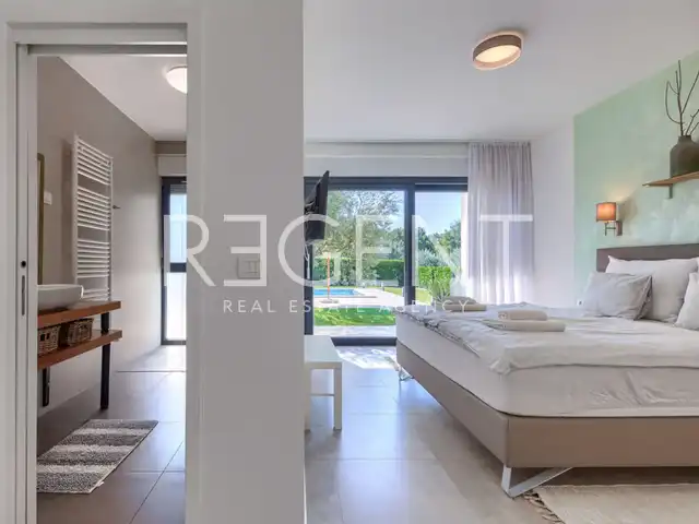 Istrie, Novigrad - Atraktivní vila s bazénem 250 m2